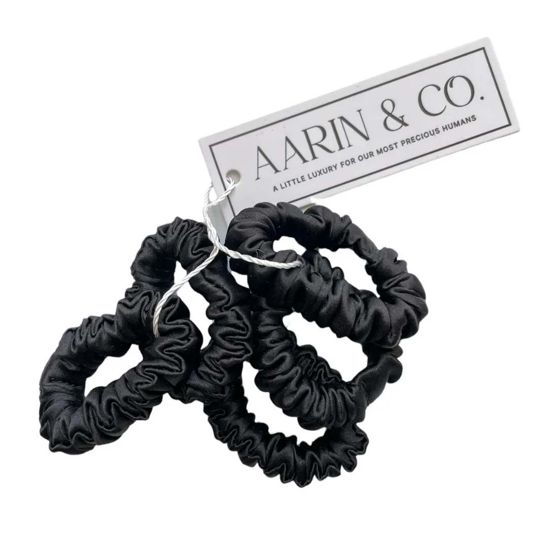 Mini Silk Scrunchie-Noir