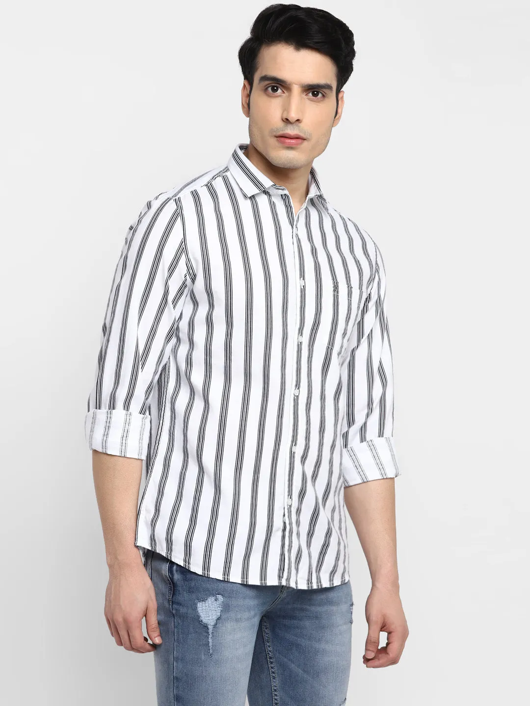 Stiped White & Black Slim Fit  Casual Shirt For Men